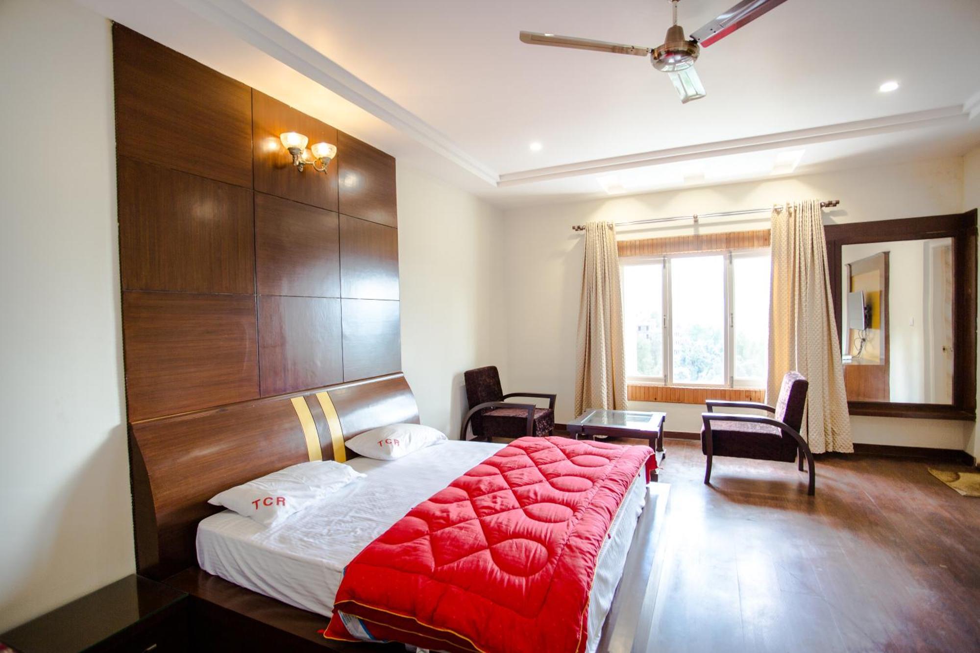 Tehri Club And Resort Chamba  Exteriör bild