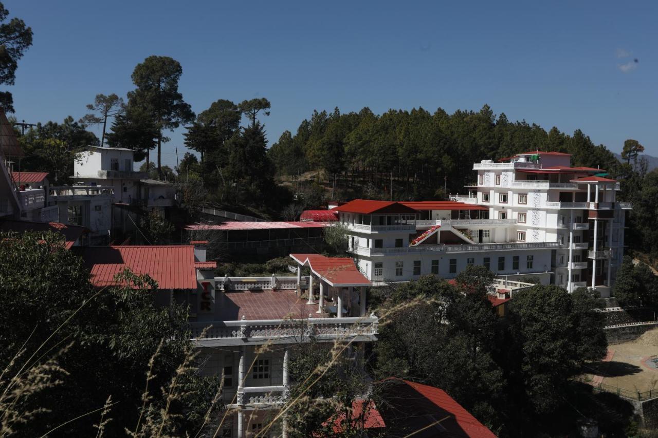 Tehri Club And Resort Chamba  Exteriör bild