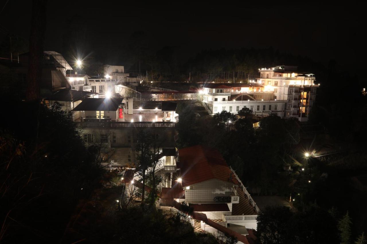 Tehri Club And Resort Chamba  Exteriör bild