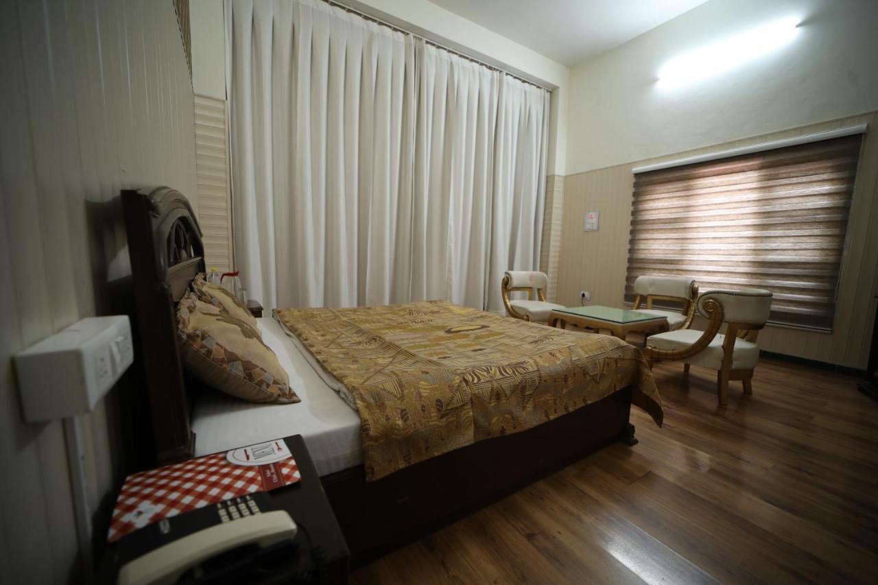 Tehri Club And Resort Chamba  Exteriör bild